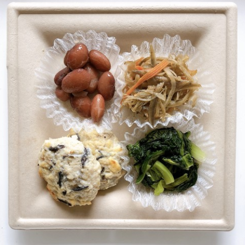 4種おかずセット鶏とひじきのハンバーグ